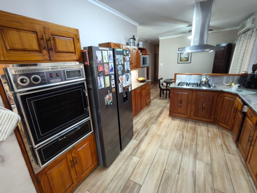 4 Bedroom Property for Sale in Safari Gardens North West